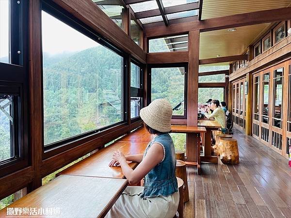 坐擁太平山無敵美景《雲海咖啡廳》海拔2000公尺猶如天上人間