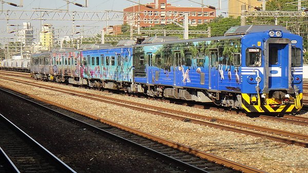 991228-彩繪列車 (1).JPG