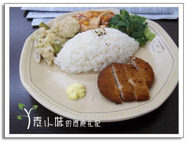素食豬排飯 福緣素食　台中素食蔬食食記.jpg