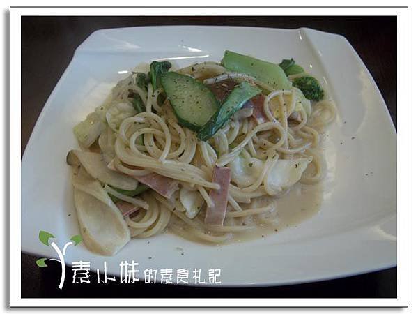辣味培根義大利麵 見晴蔬食 台中素食蔬食食記.jpg