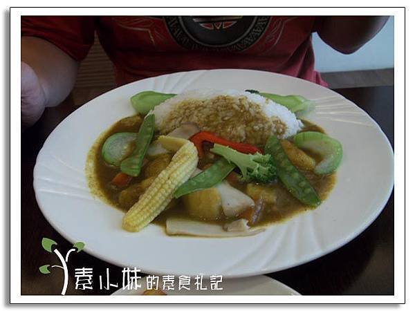 鮮蔬咖哩飯 見晴蔬食 台中素食蔬食食記.jpg