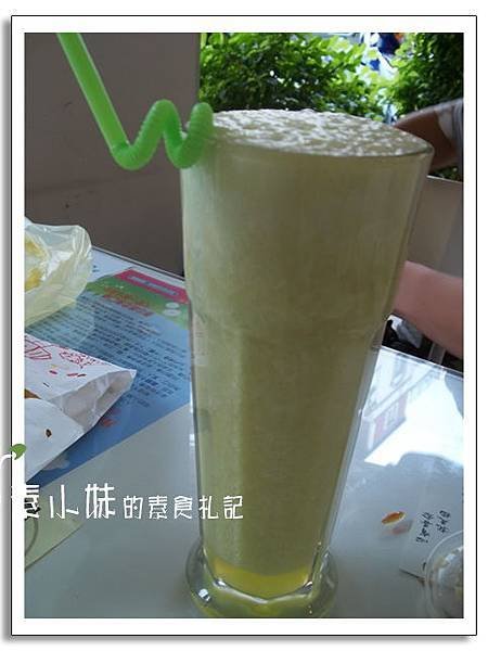 果汁 玉鼎蔬食料理 台中素食蔬食食記.jpg