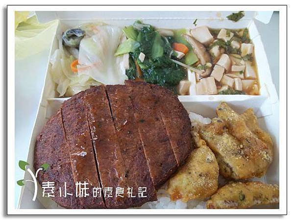 果汁 玉鼎蔬食料理 台中素食蔬食食記拷貝.jpg