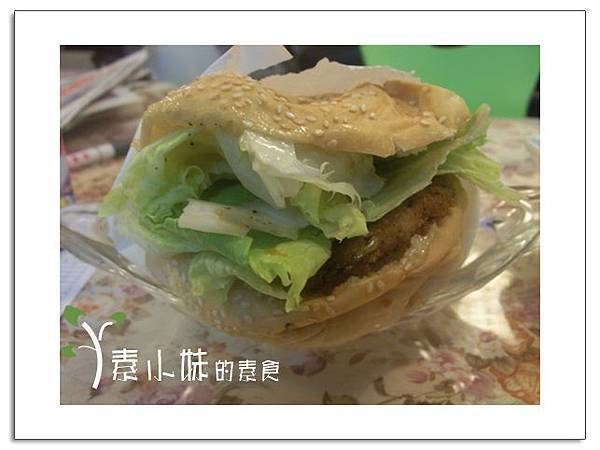 日式黃金酥排漢堡 綠園有機健康素食 新北市淡水區台北素食蔬食食記 拷貝