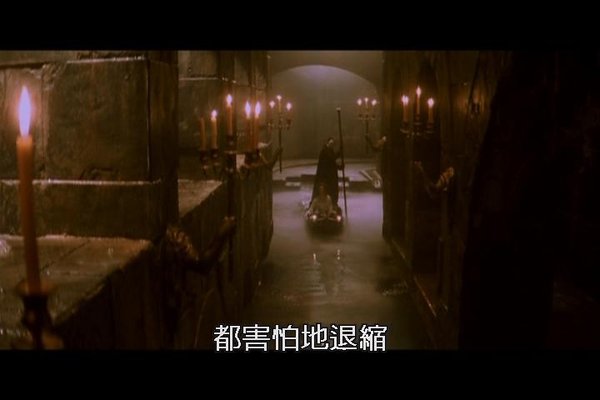電影版歌劇魅影-the phantom of the opera movie-07  劇場下 魅影的地下迷宮3.JPG