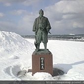 007.宗谷岬旁有日本探險家,第一位前往薩哈林島的間宮林藏雕像