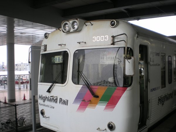 072.準備搭松本電鐵的上高地線前往乘鞍高原.jpg
