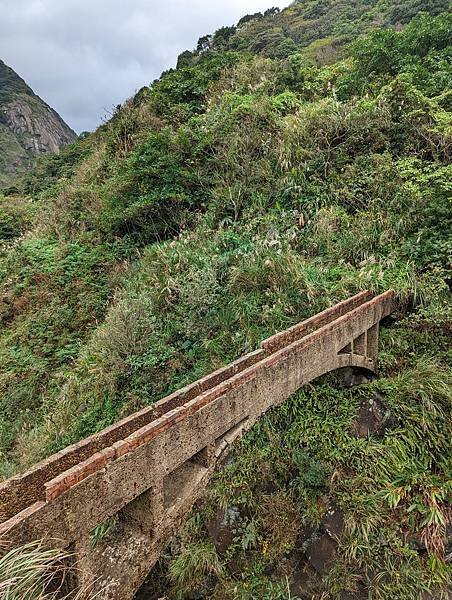 金瓜石內九份溪圳橋