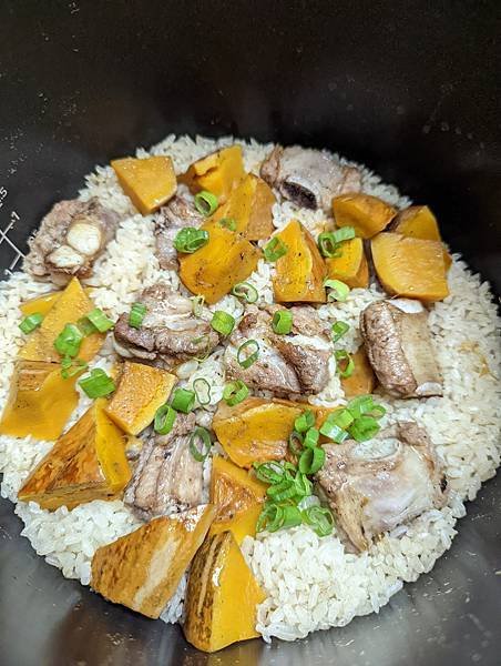 20220114南瓜排骨炊飯 (2).jpg