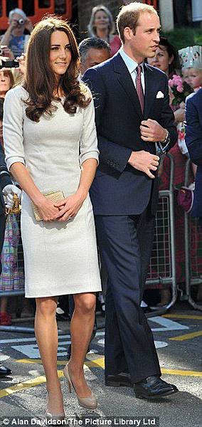 lfg-will-and-kate-at-royal-marsden-hospital