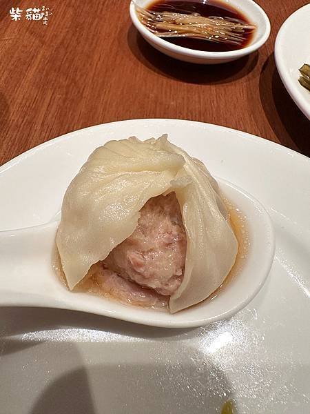 【台北中正】鼎泰豐｜觀光客打卡小籠包，紅油抄手才是隱藏王者｜