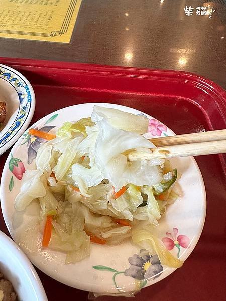 【台北中山】丸林魯肉飯｜飄香四十六個年頭魯肉飯，現打果汁必點