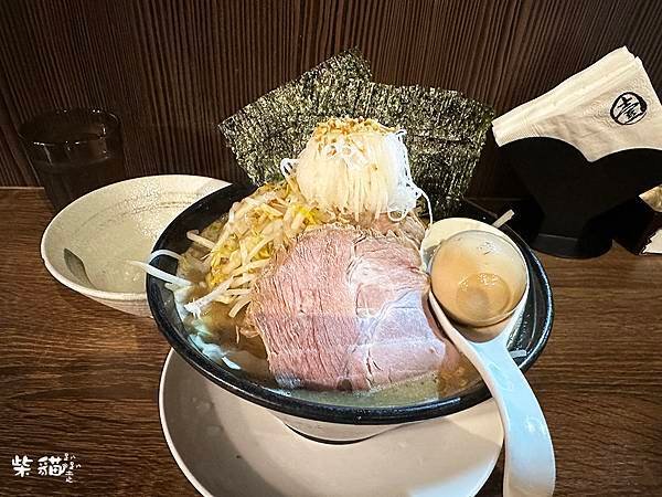 【台北大安】麵屋壹の穴 ICHI｜東區二郎系拉麵，小山般高豆