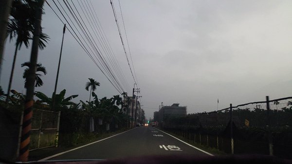 2不知名的產業道路.JPG