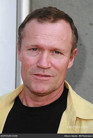 麥可魯克 Michael Rooker.jpg