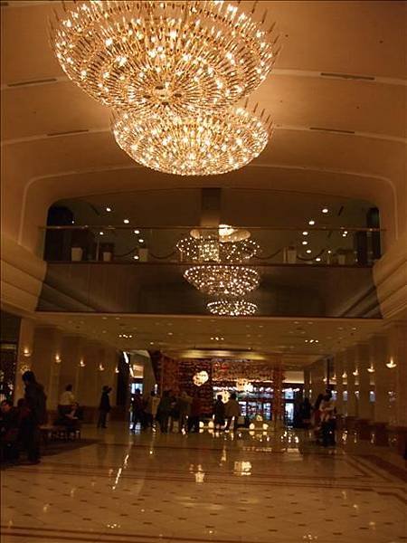 京王lobby 很豪華氣派