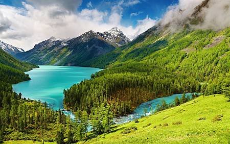 green-mountain-landscape-wallpaper.jpg