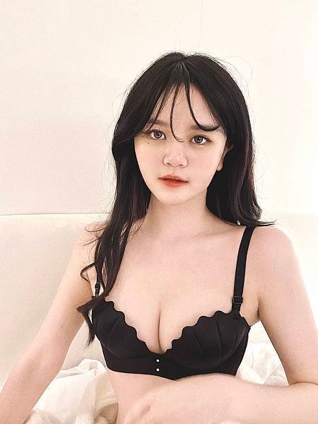 5B37E60B-CA35-49E8-993D-EC8CDBABE3FA.jpg