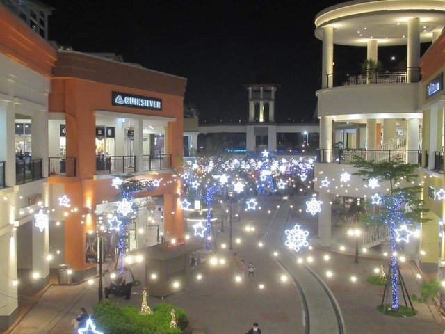 IMG_8836.JPG - 2022高雄夢時代和SKM Park Outlets 高雄草衙之聖誕裝飾行