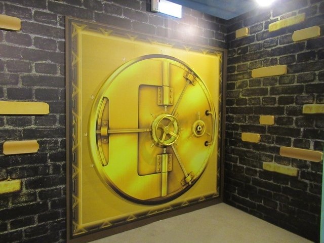 IMG_9574.JPG - 高雄科工館之色廊展行