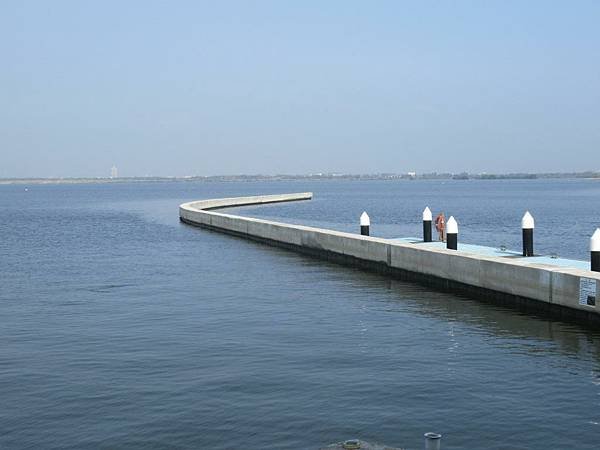 屏東大鵬灣跨海大橋.青洲濱海遊憩區.東港小巨蛋.海上教堂和萬