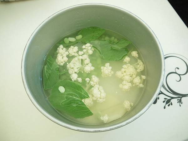 馬鈴薯毛豆花椰菜「青江菜」米泥