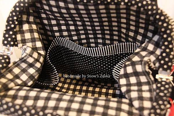 zakka375~Hello Kitty_口金手提包-7