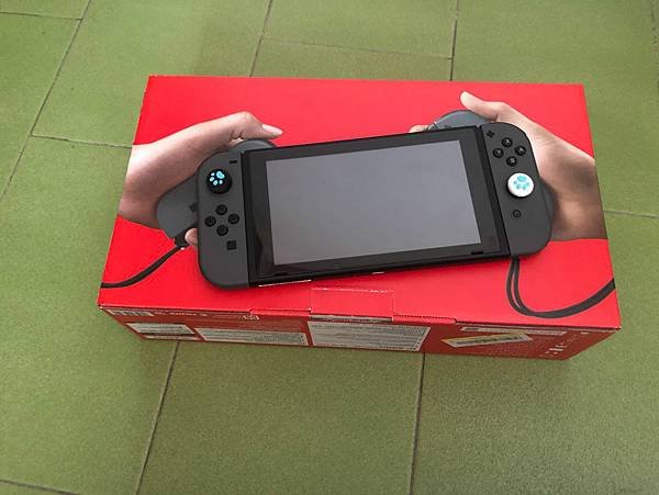 NS開箱 | 任天堂Nintendo Switch主機開箱