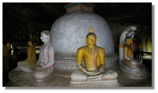 丹布拉石窟廟(Dambulla Cave Temples)