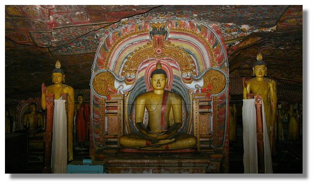 丹布拉石窟廟(Dambulla Cave Temples)