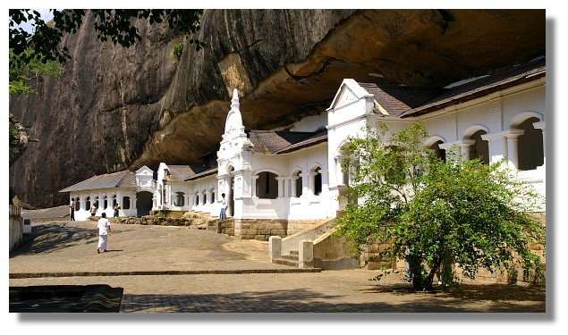 丹布拉石窟廟(Dambulla Cave Temples)