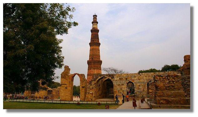 古德卜尖塔(Qutb Minar)