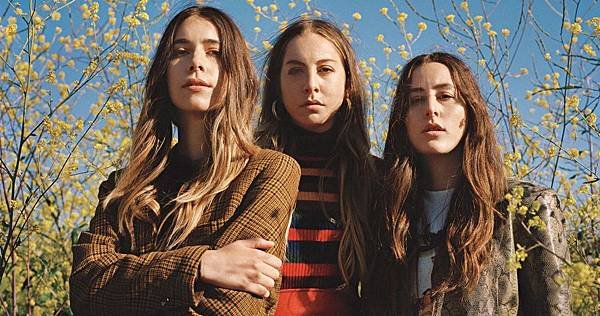 haim-sisters-in-arms-2017-rolling-stone-feature-aac09581-eda4-48c2-a9e9-e6ae0ea7fe02