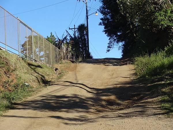 Road between Monteverde and Tilaran