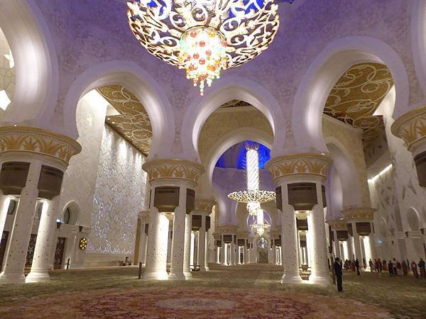 Sheikh Zayed Grand Mosque  (41).JPG