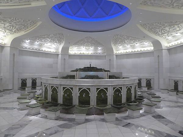 Sheikh Zayed Grand Mosque  (52).JPG