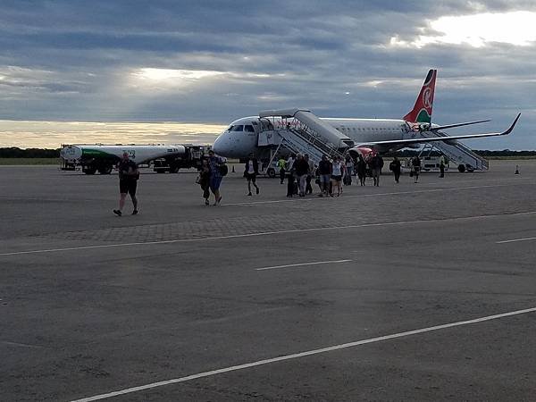 Victoria Falls airport (2).jpg