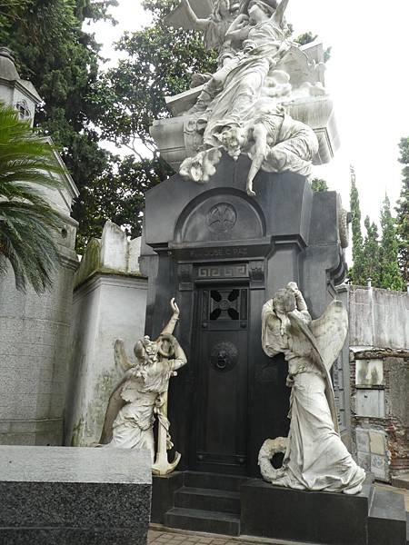 Cemetery (32).JPG