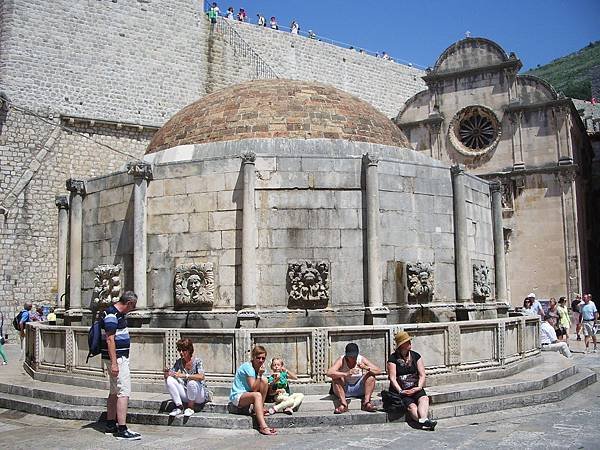 Dubrovnik-Onofrio Fountain