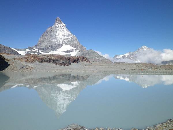 Matterhorn Glacier Trail-Theodulgletschersee