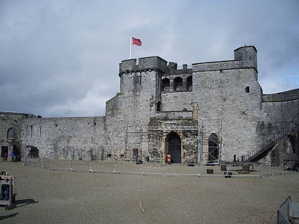 Limerick-King John%5Cs Castle-Courtyard