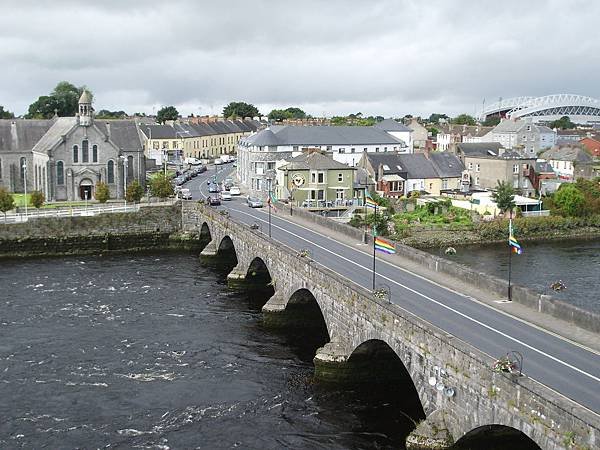 Limerick-King John%5Cs Castle-Thomond Bridge