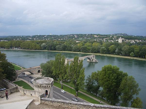 147 140917 Avignon-Rocher des Doms.JPG