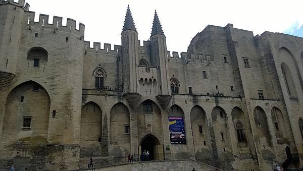 132 140917 Avignon-Palais des Papes.jpg