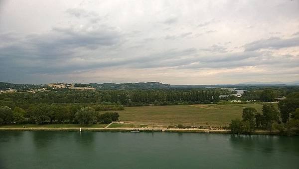153 140917 Avignon-Rocher des Doms.jpg