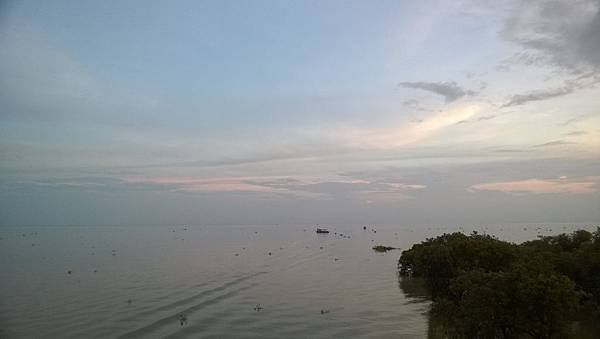198 161013 Tonle Sap Lake.jpg