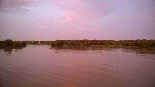 217 161013 Tonle Sap Lake.jpg