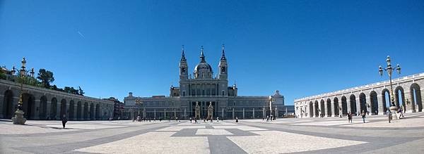 122 150516 Madrid-Palacio Real.jpg