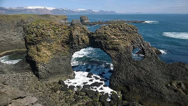 188 160604 Snæfellsness-Gatklettur Arch.jpg