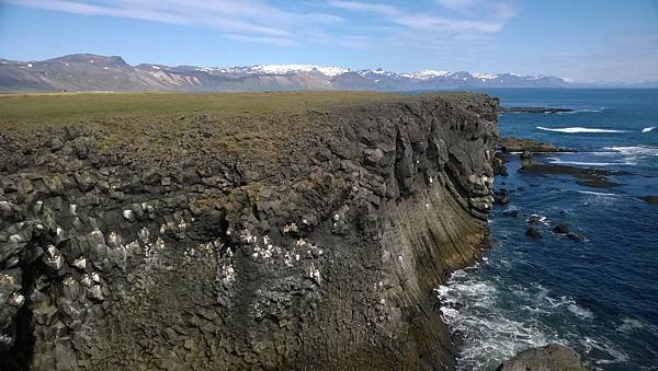 209 160604 Snæfellsness-Lónsdrangar Cliffs.jpg